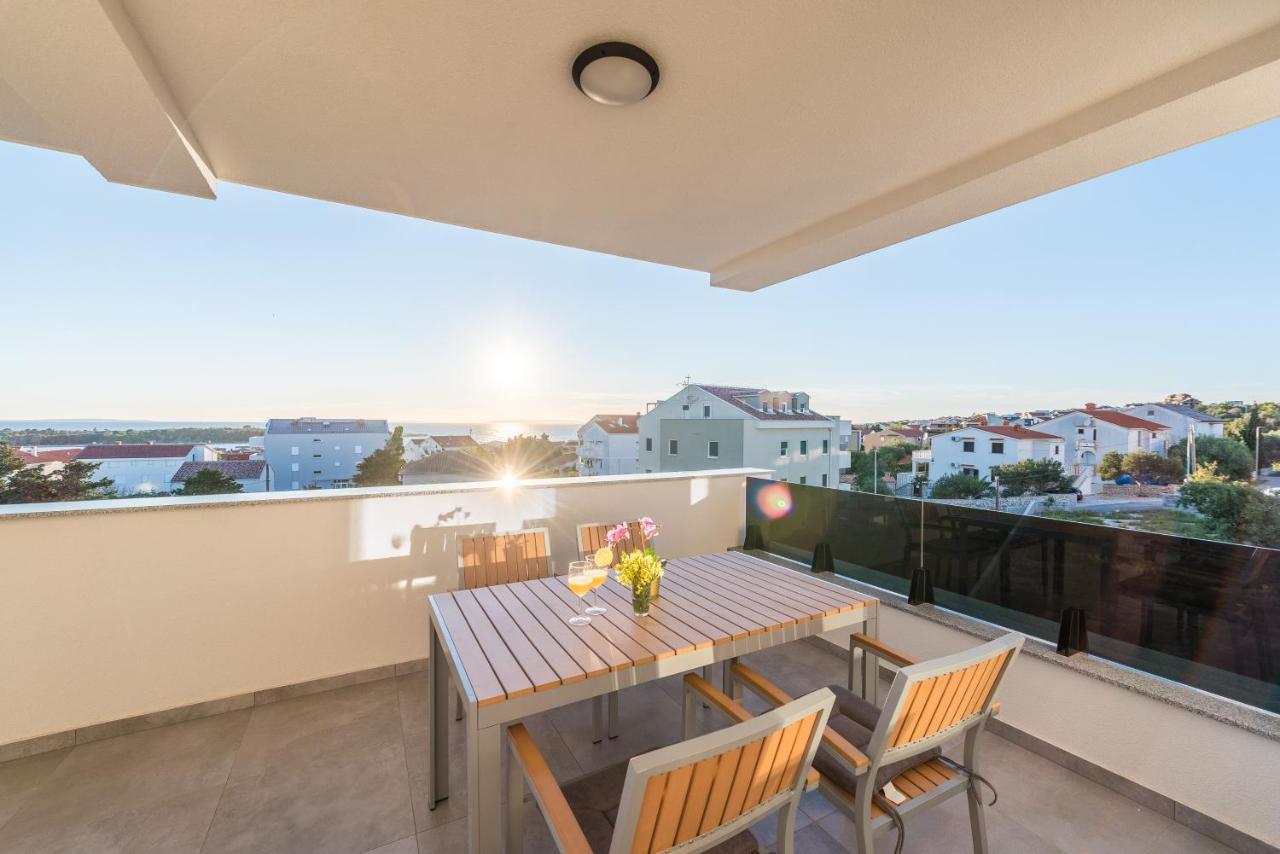 Villa Lena Luxury Apartments Novalja Eksteriør bilde